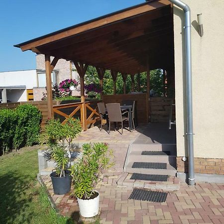 Pagrepe Apartman Balatonvilágos Esterno foto